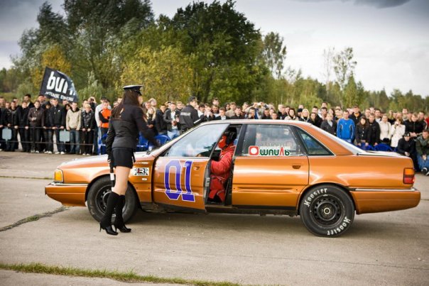 x_8acf1127.jpg